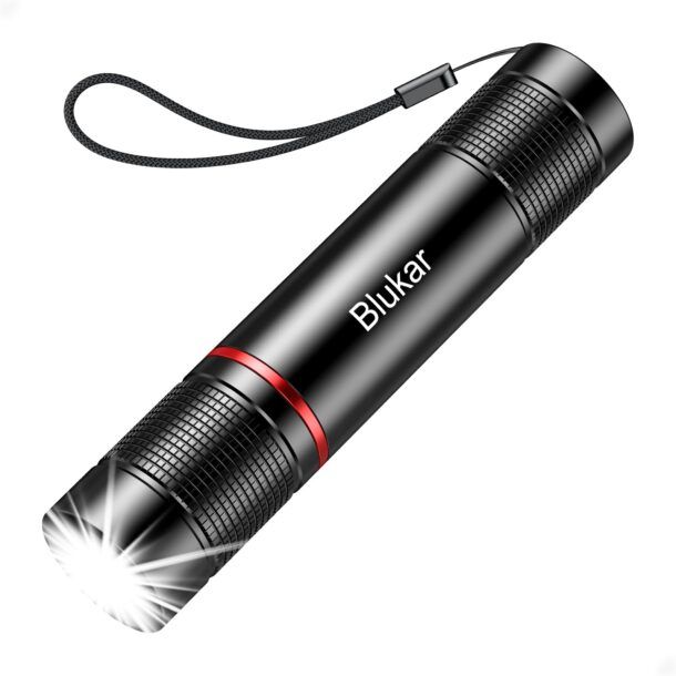 Torcia LED Potente Professionale, 30000 Lumens Torcia LED Ricaricabile USB Torcia LED Potente Professionale, 30000 Lumens Torcia LED Ricaricabile USB