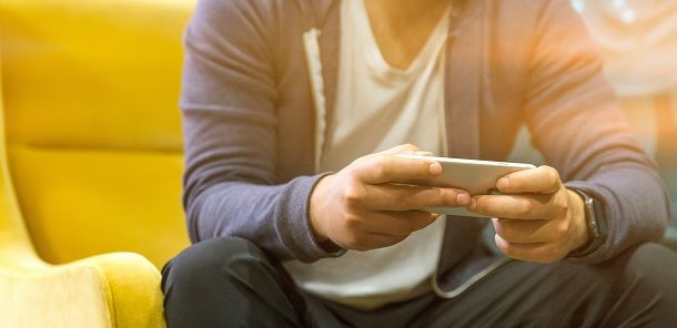 Smartphone gaming