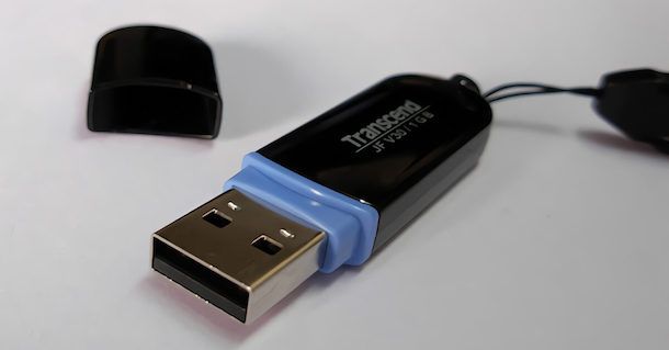 Come visualizzare file nascosti su chiavetta USB