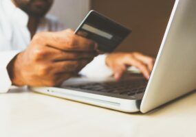 Siti per acquisti online abbigliamento