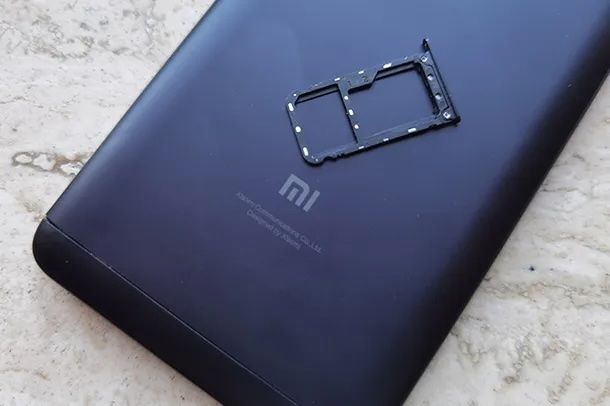 Togliere la SIM Xiaomi