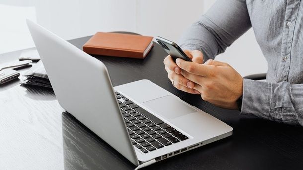 Come capire se una persona ti ha memorizzato su WhatsApp