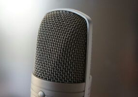 Migliori microfoni per cantare: guida all’acquisto