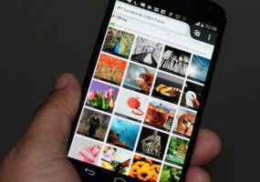 Come mettere lo sfondo che cambia su Android