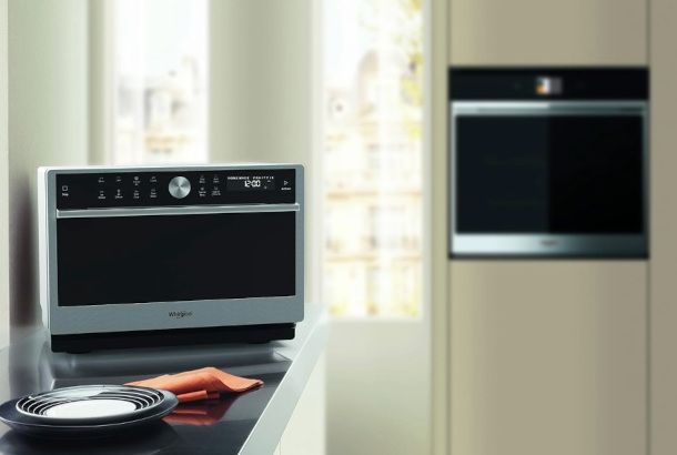 modelli microonde Whirlpool a libera installazione e integrati