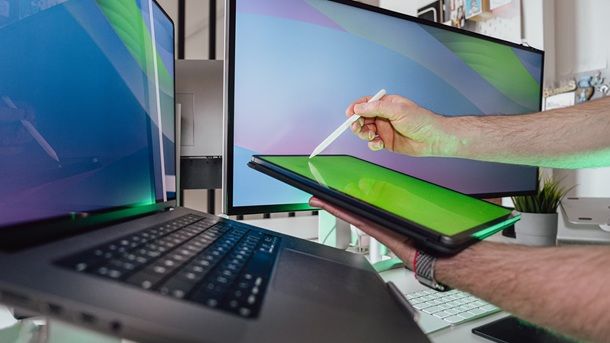Come collegare due monitor al PC portatile