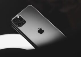 Come capire se ti spiano dalla fotocamera
