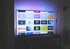 Come collegare il telefono alla TV senza Wi-Fi