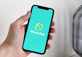 Come scoprire se due contatti WhatsApp chattano tra loro