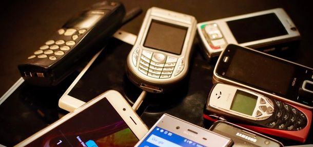 vecchi telefoni