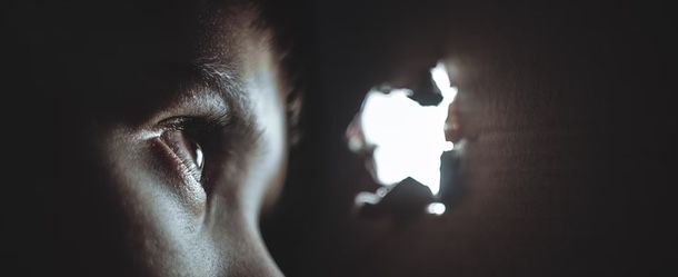 telefono sotto controllo spia