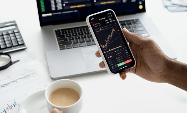 app e risorsa di trading su smarthone e PC
