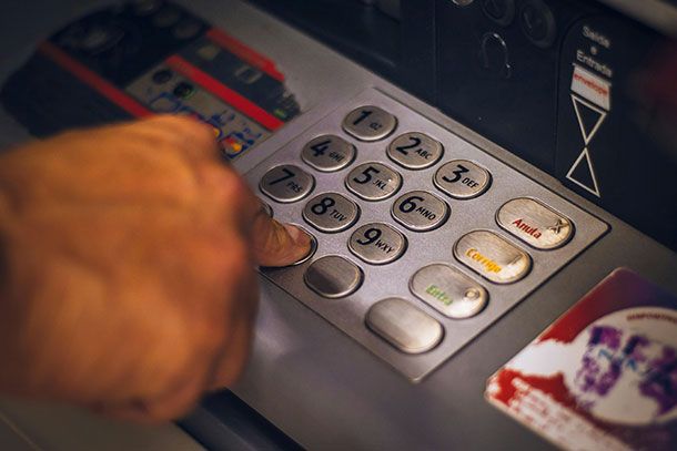 Come ricaricare carta prepagata ioStudio tramite ATM