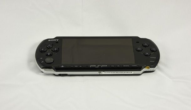 PSP console nera