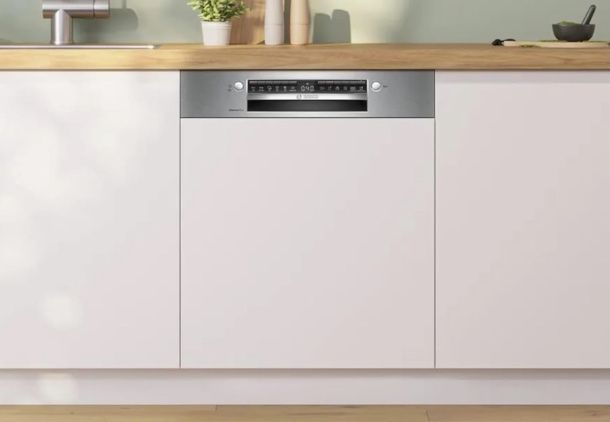 lavastoviglie Bosch semintegrata