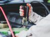 Come collegare caricabatterie auto