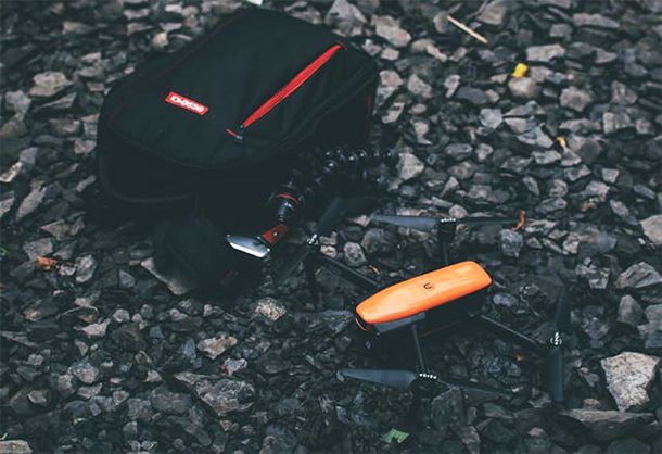 Drone con zaino