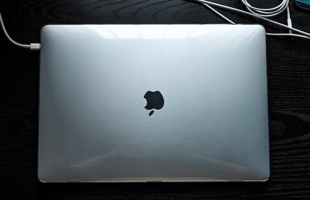 Usare il Mac mentre è in carica