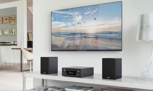 televisore con casse e amplificatore