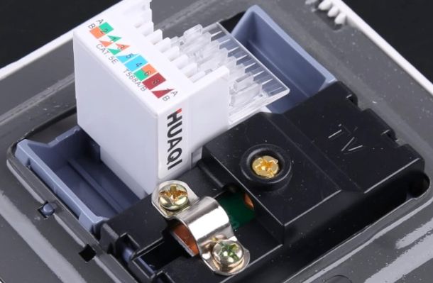 presa a muro antenna TV