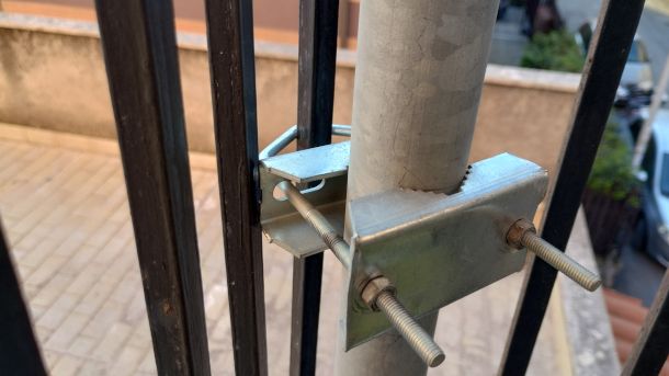 morsetto per palo antenna