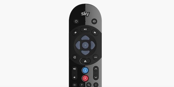 telecomando Sky Q con tasto di controllo vocale