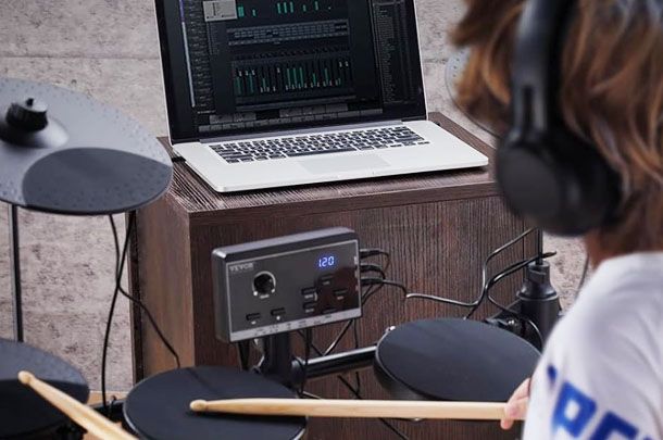 Connettivit&agrave; batterie elettroniche