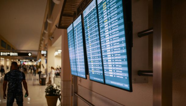 tabelloni orari aeroporto