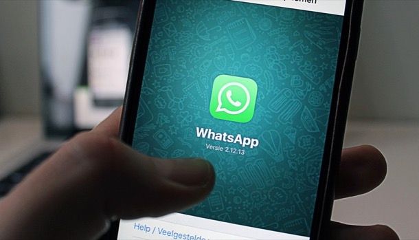 Come togliere la maiuscola su WhatsApp
