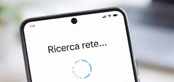 Come effettuare la ricerca manuale della rete sullo smartphone