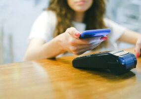 Come pagare dal telefono con Postepay