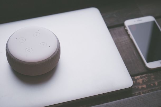 Controlli touch Amazon Echo Dot