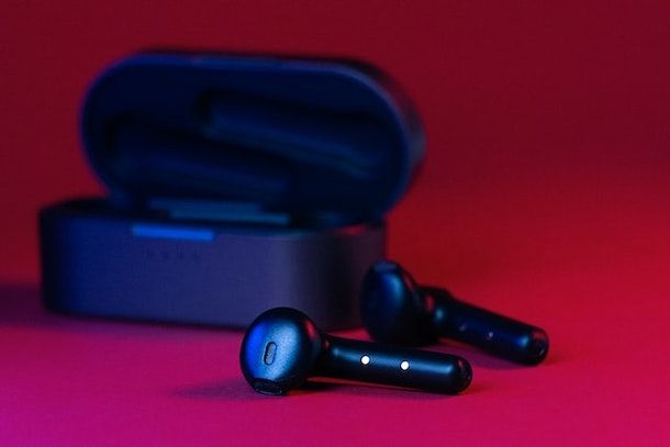 Collegare auricolare Bluetooth a due cellulari