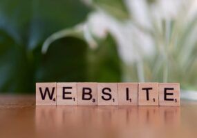 Come costruire un sito con l’IA: i migliori Web builder
