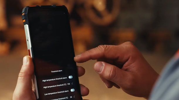 Display rugged phone